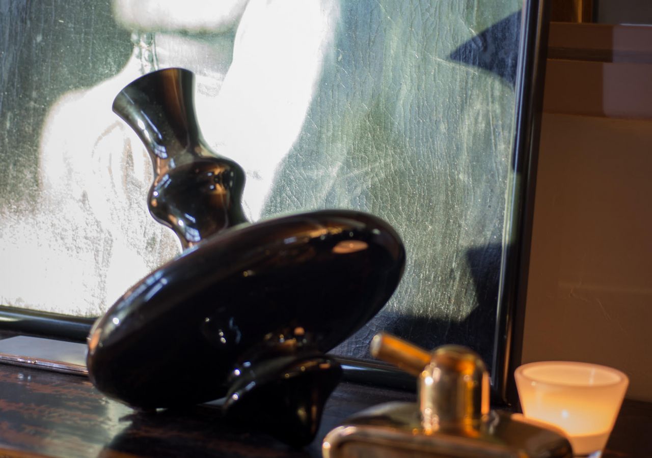Salon ancien et chaleureux de La Banasterie